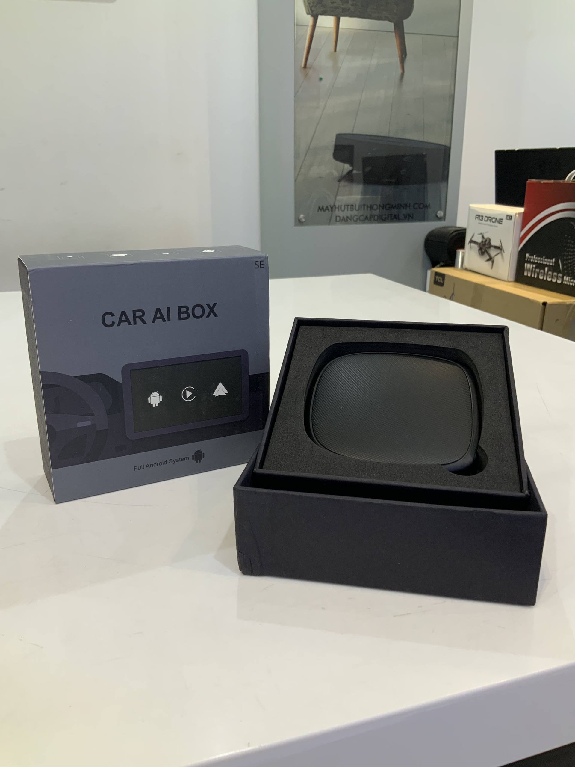 Carplay Ai Box 4G+ 64G không dây giải trí không giới hạn trên ô tô