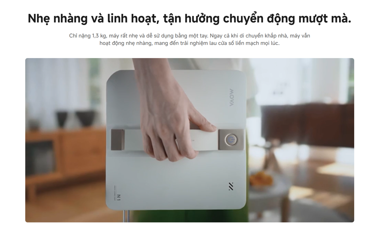 Robot lau kính chuyên dụng tự phun nước Mova N1