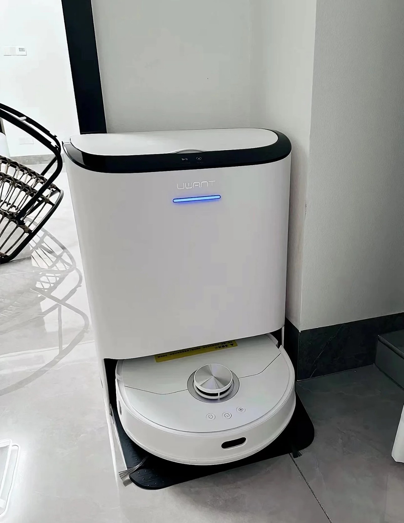 Uwant U200 Lite, Robot hút bụi lau nhà tự giặt sấy khăn 2024